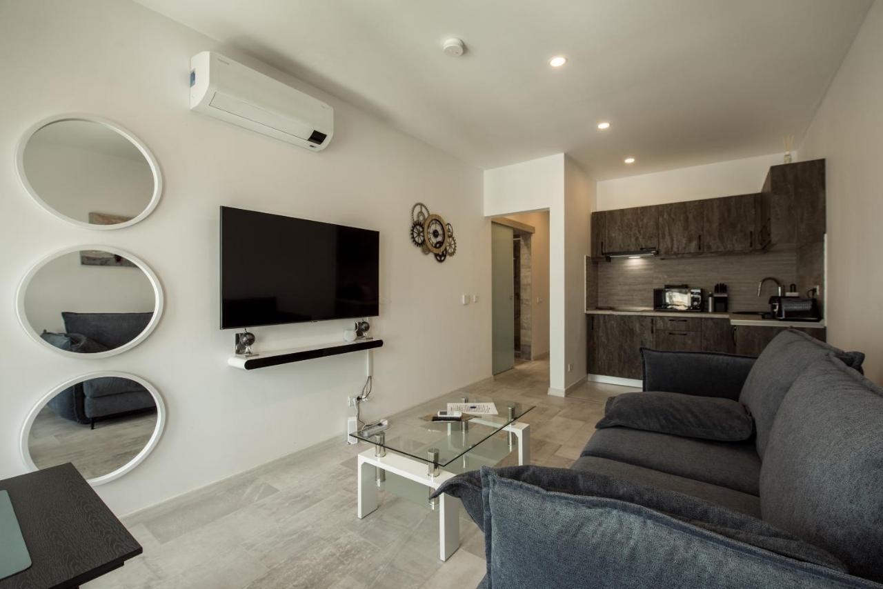 Fancy Penthouse Studio With Lakeview W10 Bukarest Eksteriør billede