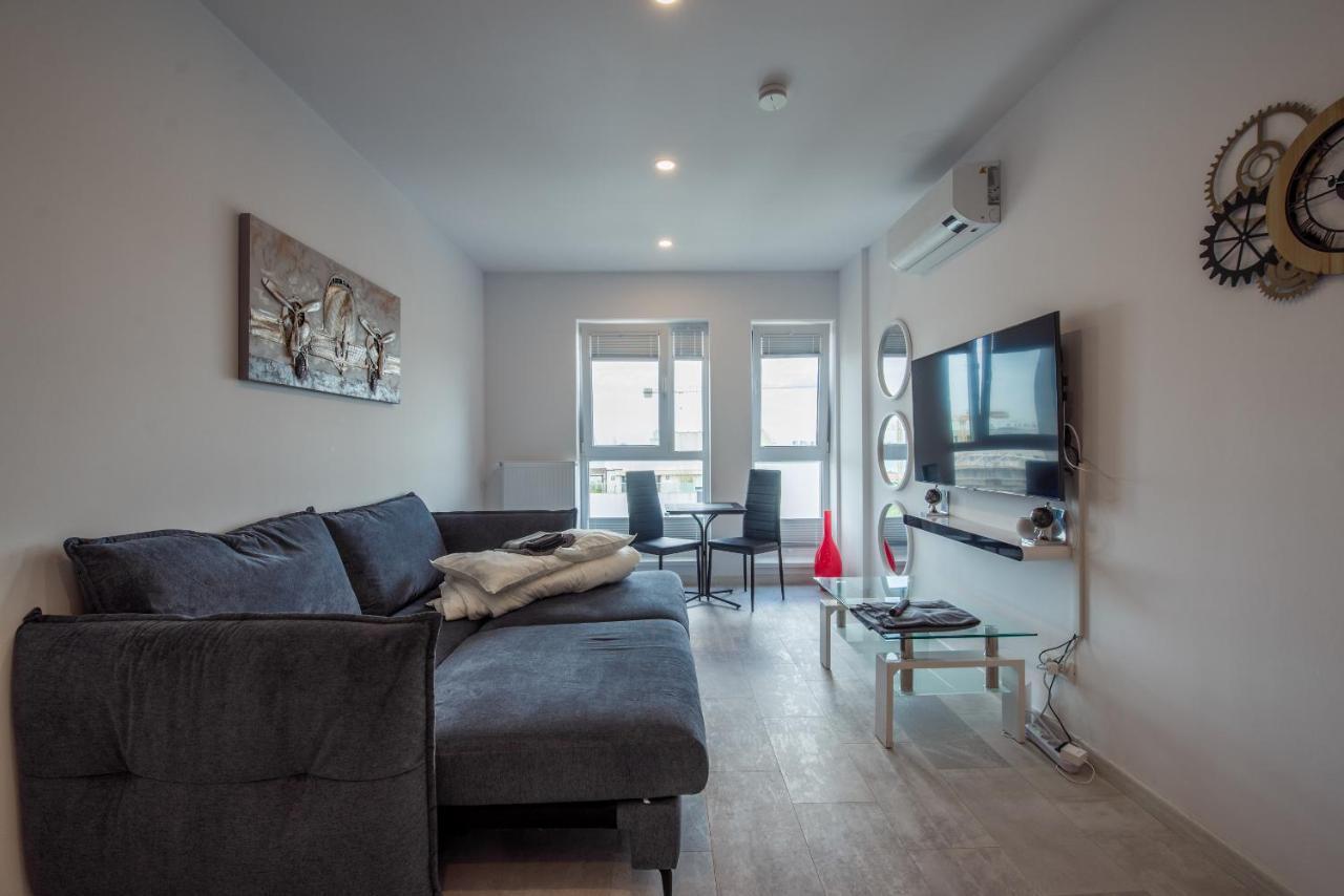 Fancy Penthouse Studio With Lakeview W10 Bukarest Eksteriør billede